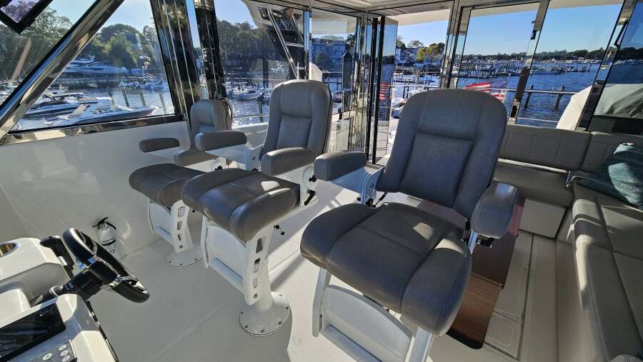 54ft Aquila Yacht For Sale