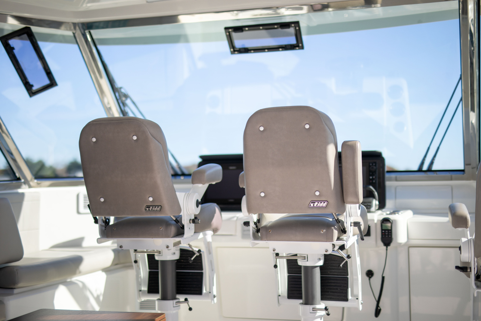 54ft Aquila Yacht For Sale