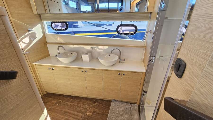 54ft Aquila Yacht For Sale