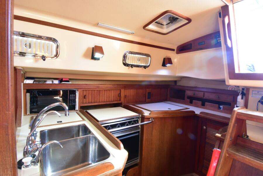 SHIBUMI 37ft Island Packet Yacht For Sale