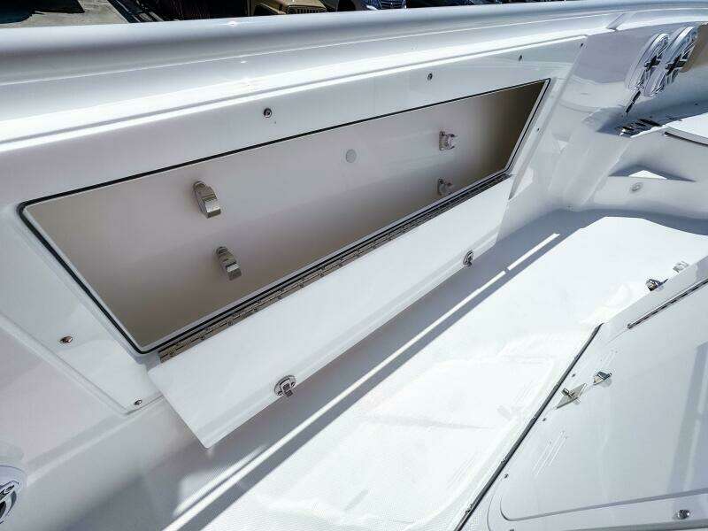 31ft Edgewater Yacht For Sale