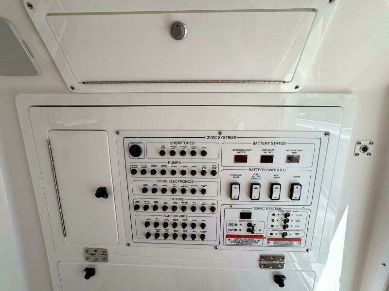 31ft Edgewater Yacht For Sale