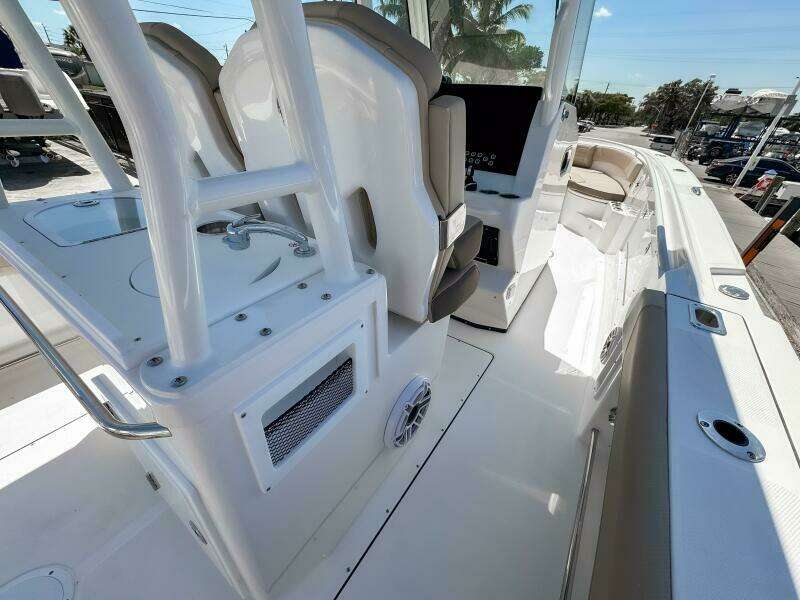 31ft Edgewater Yacht For Sale