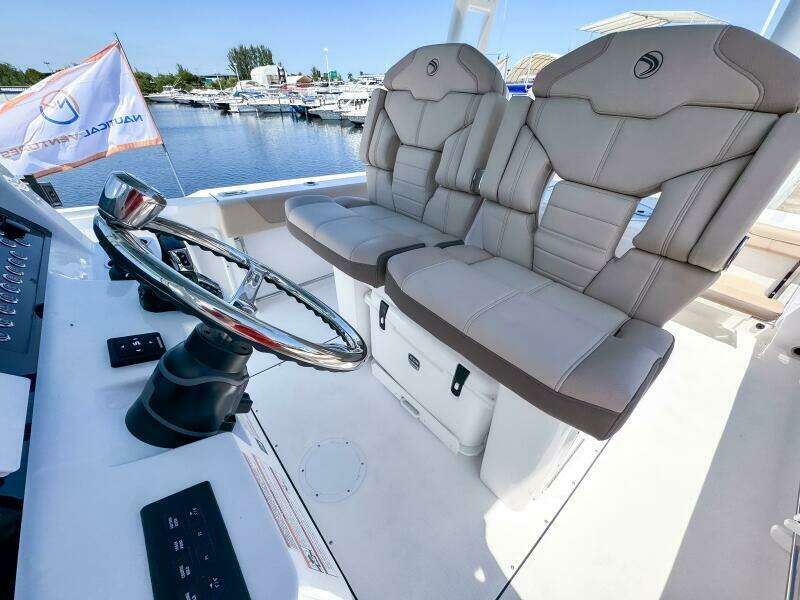 31ft Edgewater Yacht For Sale