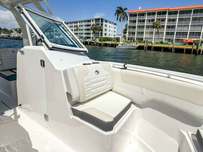 26ft Edgewater Yacht For Sale