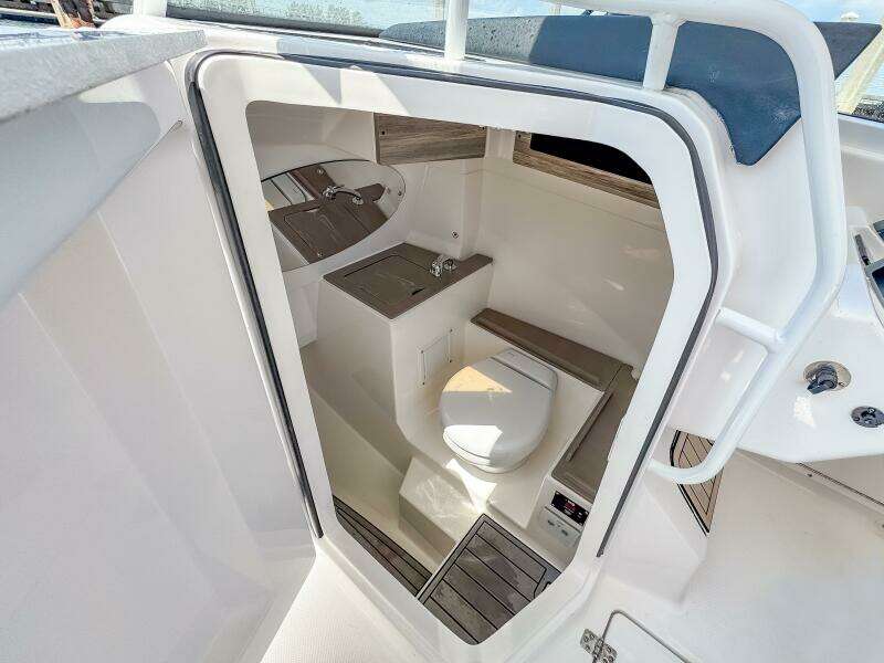 26ft Edgewater Yacht For Sale