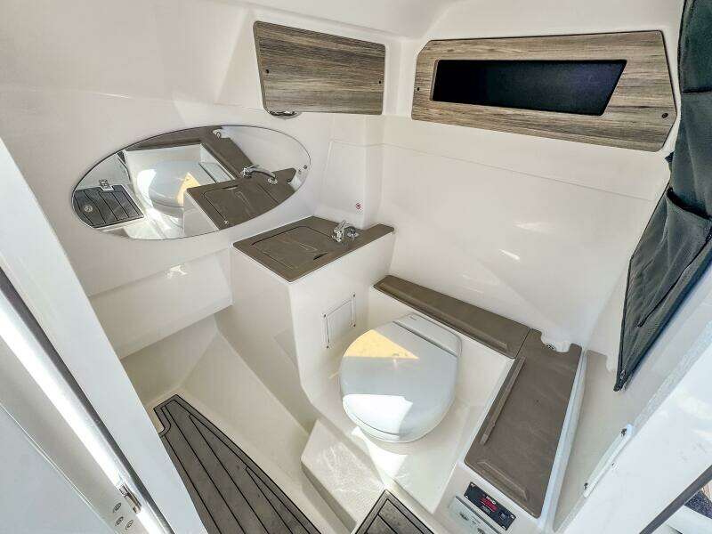 26ft Edgewater Yacht For Sale