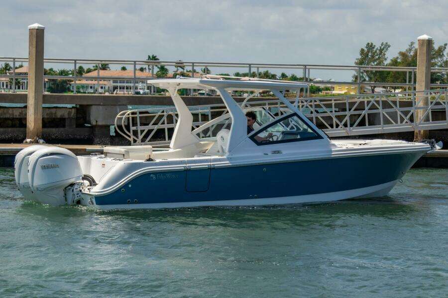 26ft Edgewater Yacht For Sale