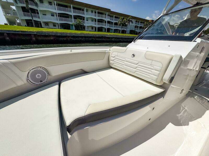 26ft Edgewater Yacht For Sale