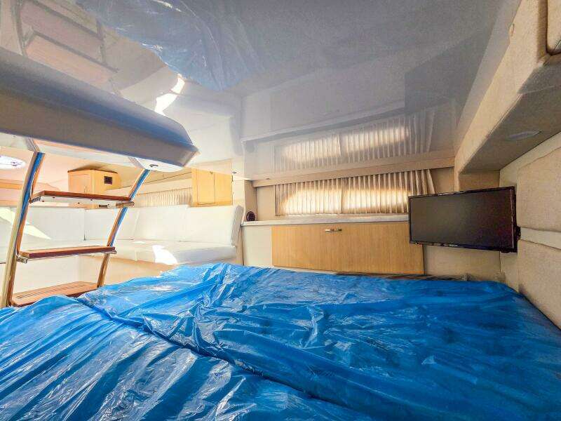 33ft Regal Yacht For Sale