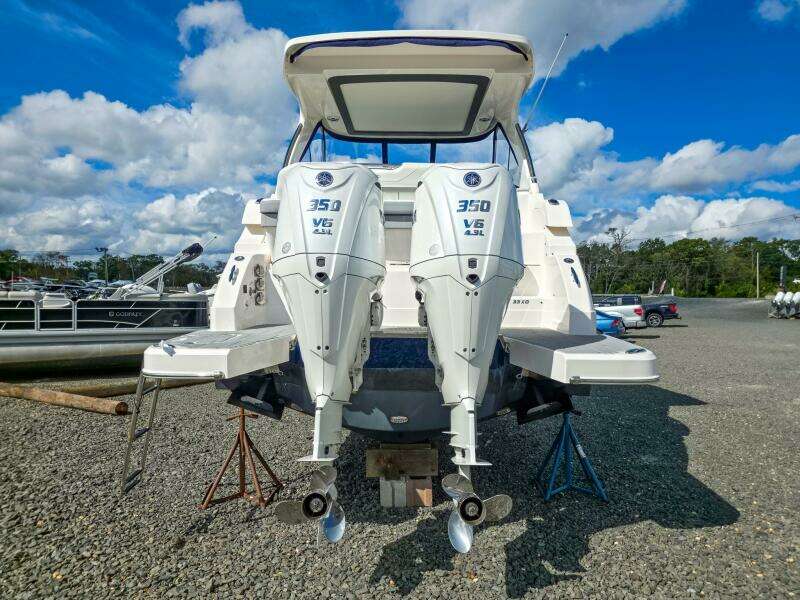 33ft Regal Yacht For Sale