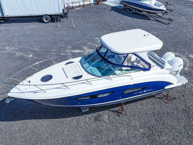 33ft Regal Yacht For Sale