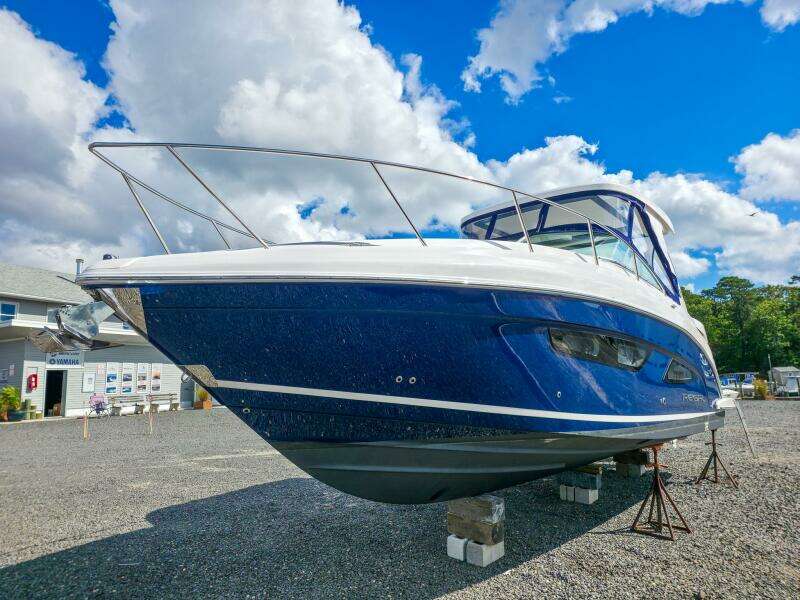 33ft Regal Yacht For Sale