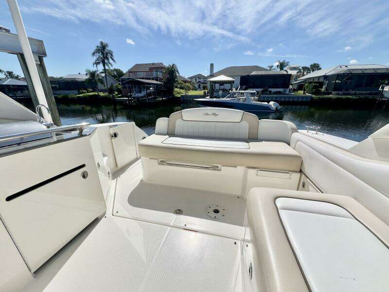 31ft Sea Ray Yacht For Sale 31ft Sea Ray Yacht For Sale