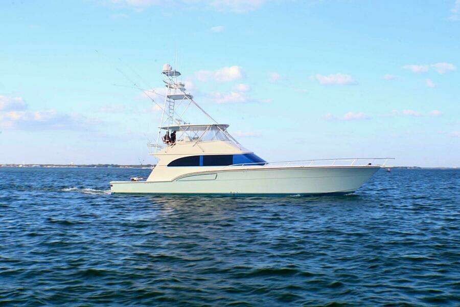2001 Donzi 73' Sport Yacht  STBD Profile