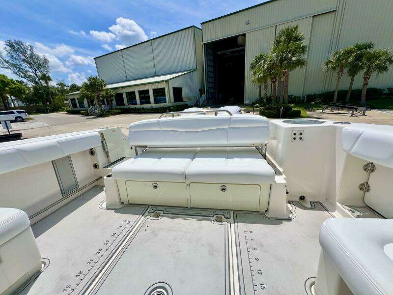 31ft Robalo Yacht For Sale