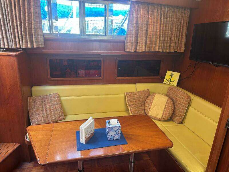 1018 Padraigin Dinette1