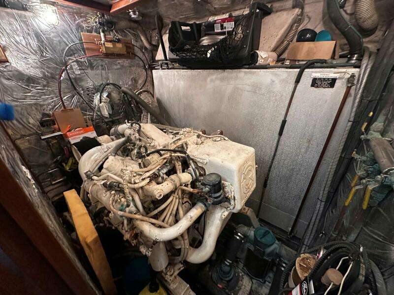 1033 Padraigin Port Engine Room