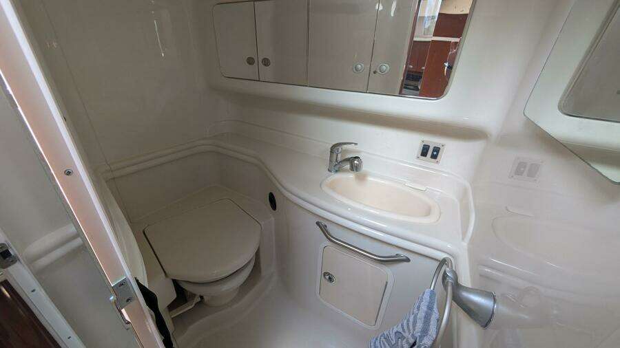 Reel Slick 34ft Sea Ray Yacht For Sale