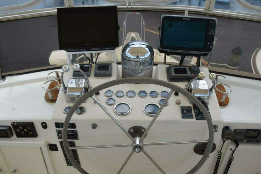 New Garmin 16-inch touchscreen MFD and Raymarine backup GPS/Chartplotter, dual radars