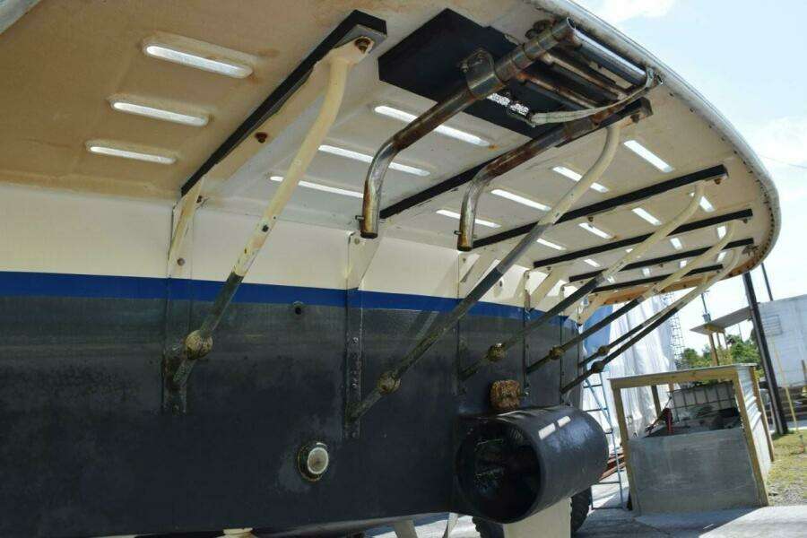 Fiberglass swim platform, fold up swim ladder, stern thruster and underwater light