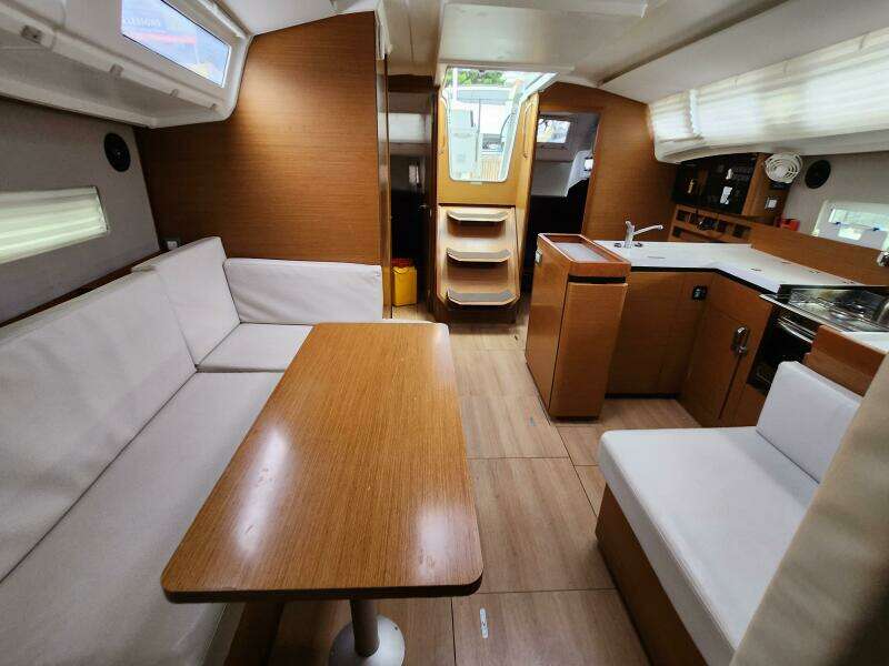 Sul Vento 41ft Jeanneau Yacht For Sale