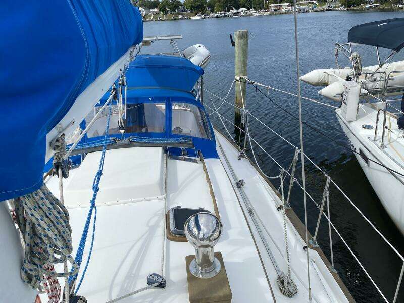 Morning Light 37ft Dickerson Yacht For Sale