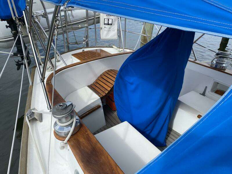 Morning Light 37ft Dickerson Yacht For Sale