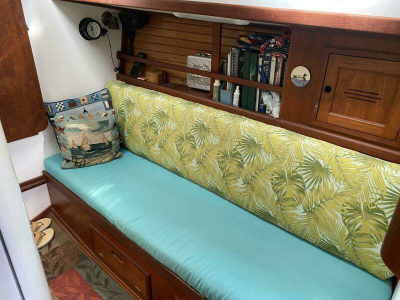 Morning Light 37ft Dickerson Yacht For Sale