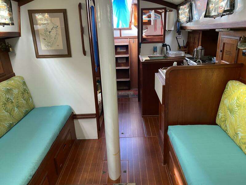 Morning Light 37ft Dickerson Yacht For Sale