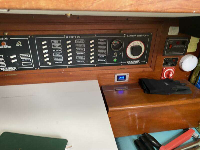 Morning Light 37ft Dickerson Yacht For Sale