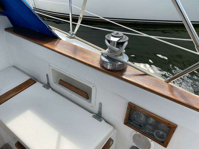 Morning Light 37ft Dickerson Yacht For Sale
