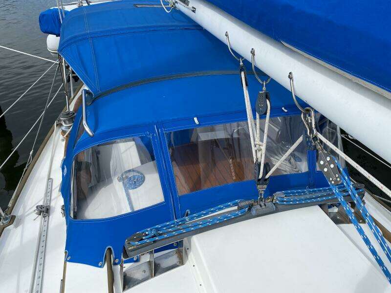 Morning Light 37ft Dickerson Yacht For Sale