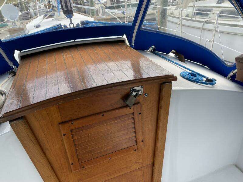 Morning Light 37ft Dickerson Yacht For Sale