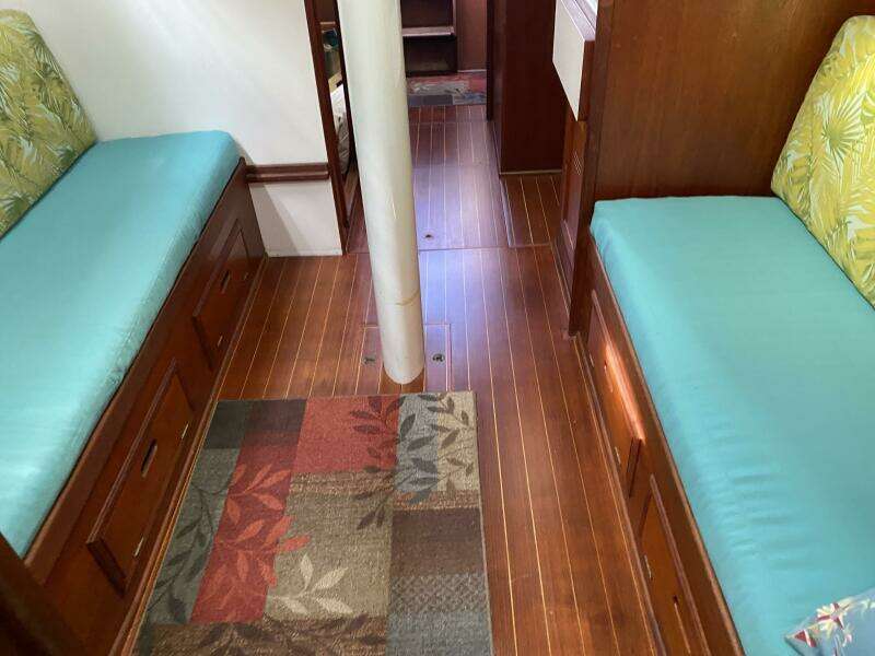 Morning Light 37ft Dickerson Yacht For Sale