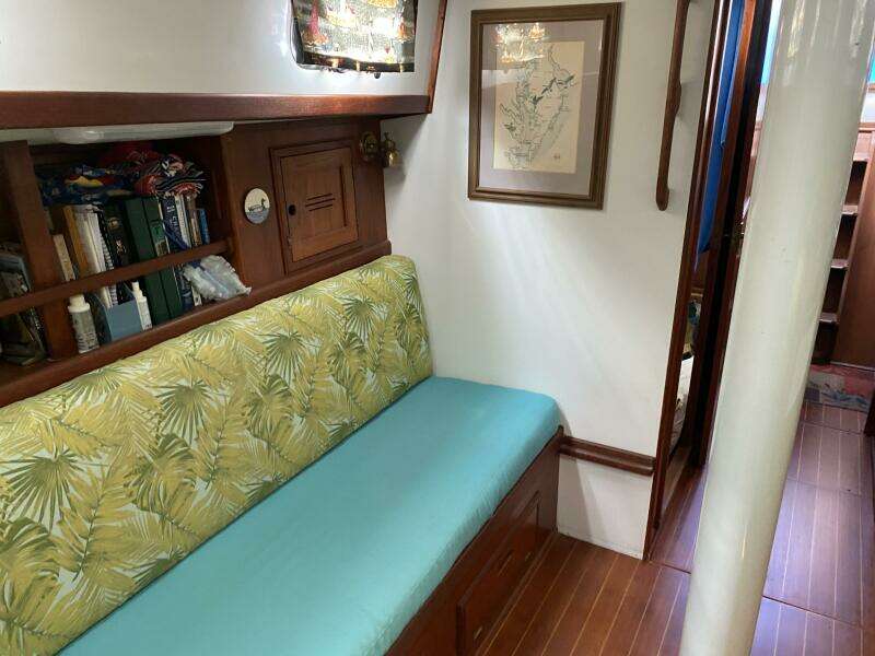 Morning Light 37ft Dickerson Yacht For Sale