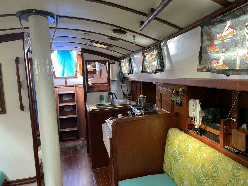 Morning Light 37ft Dickerson Yacht For Sale