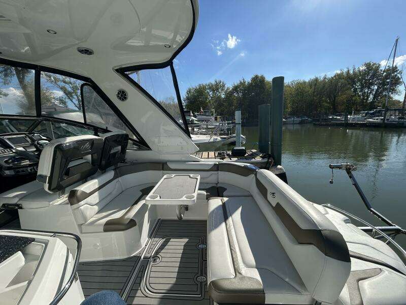 35ft Monterey Yacht For Sale