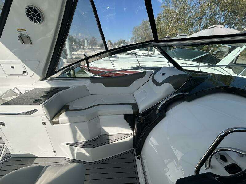 35ft Monterey Yacht For Sale
