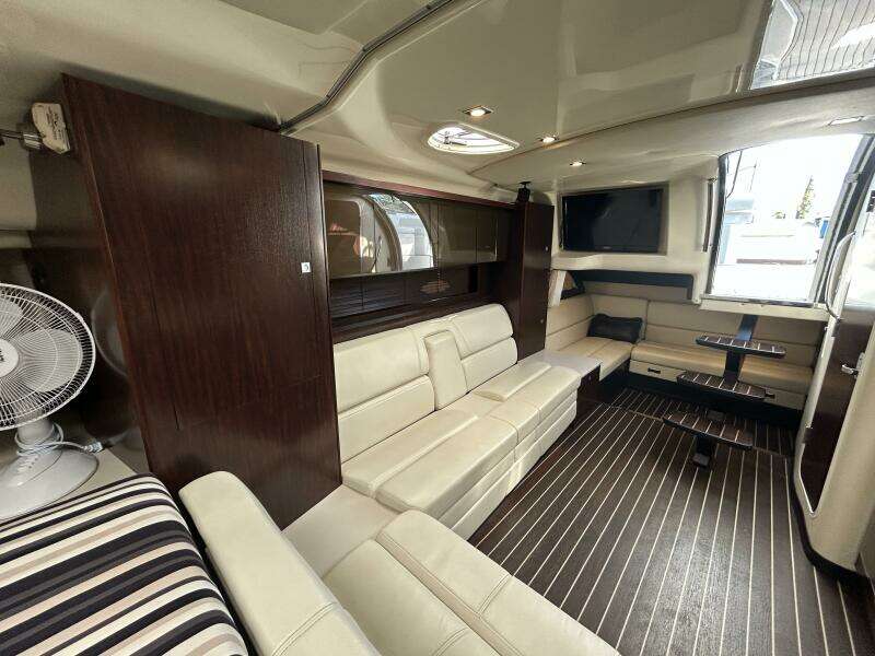 35ft Monterey Yacht For Sale