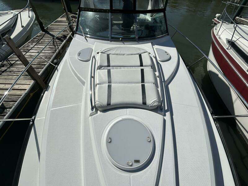35ft Monterey Yacht For Sale