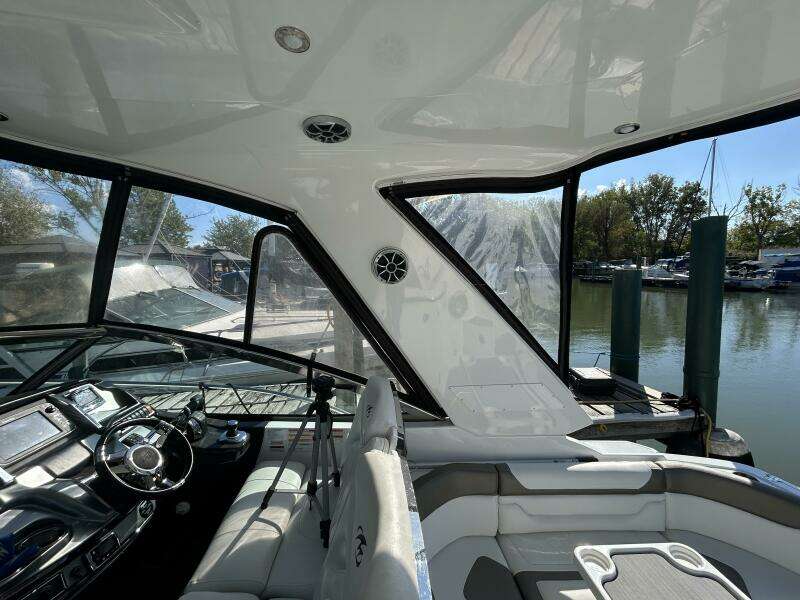 35ft Monterey Yacht For Sale