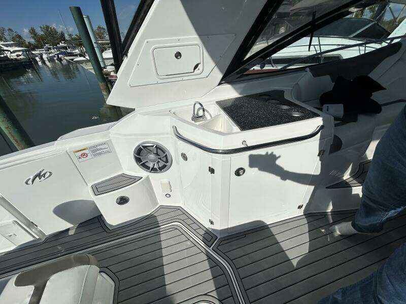 35ft Monterey Yacht For Sale