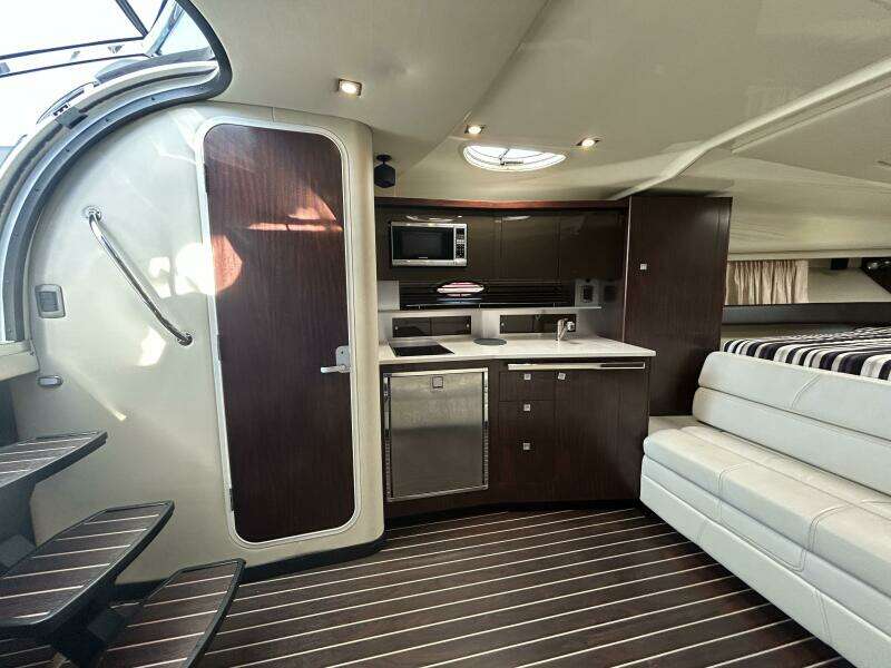 35ft Monterey Yacht For Sale