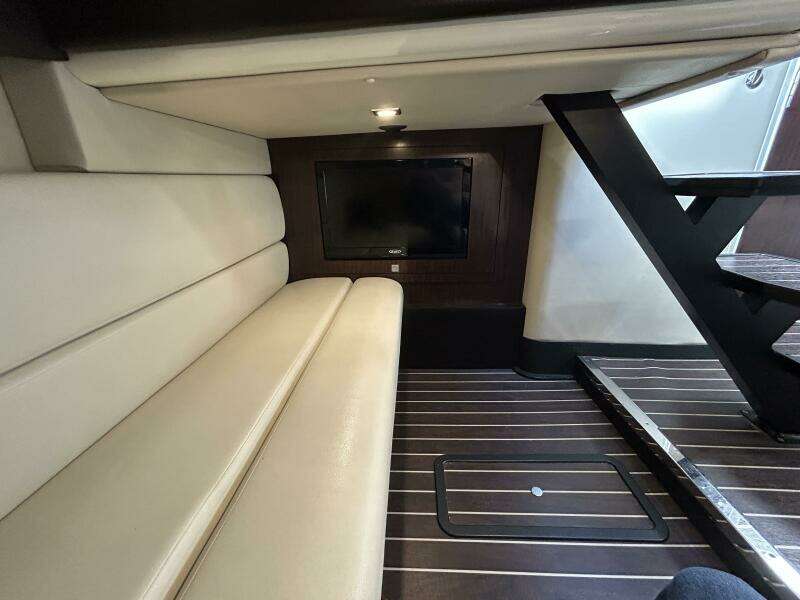 35ft Monterey Yacht For Sale
