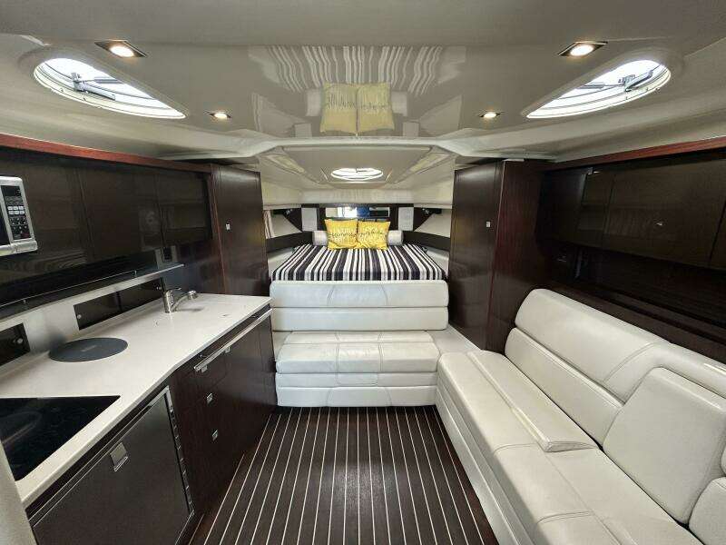 35ft Monterey Yacht For Sale