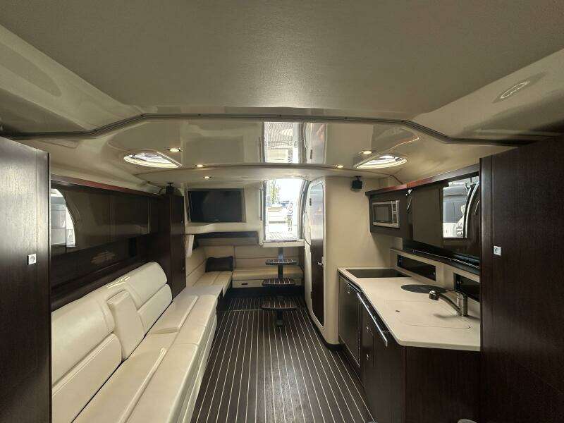 35ft Monterey Yacht For Sale