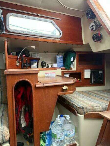 30ft Ericson Yacht For Sale
