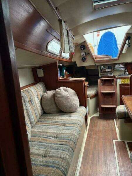 30ft Ericson Yacht For Sale