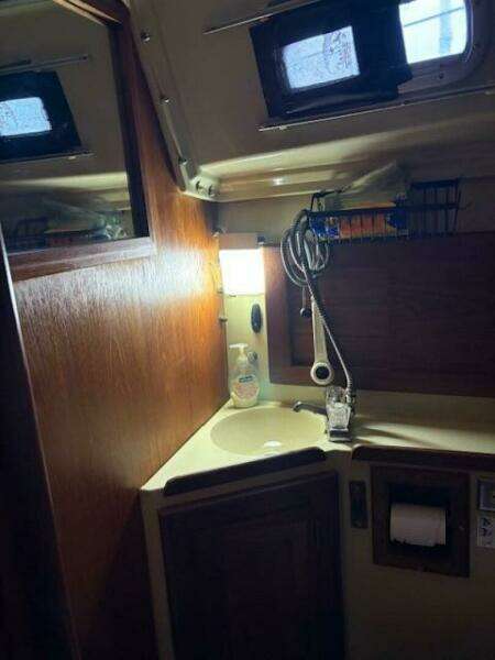30ft Ericson Yacht For Sale